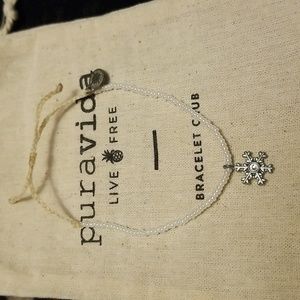 Pura Vida snowflake seed bead bracelet